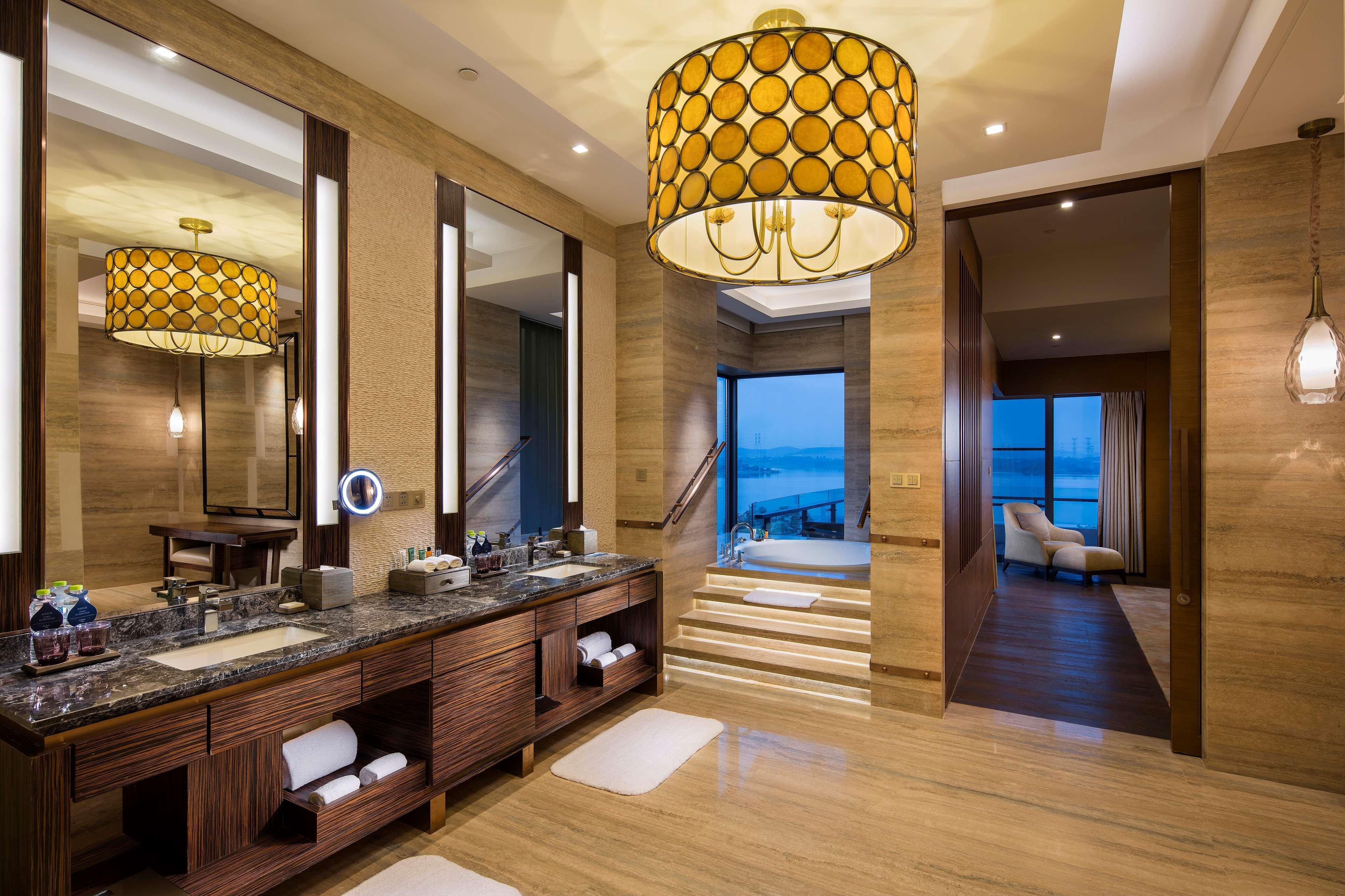 Hilton Wuhan Optics Valley Dış mekan fotoğraf