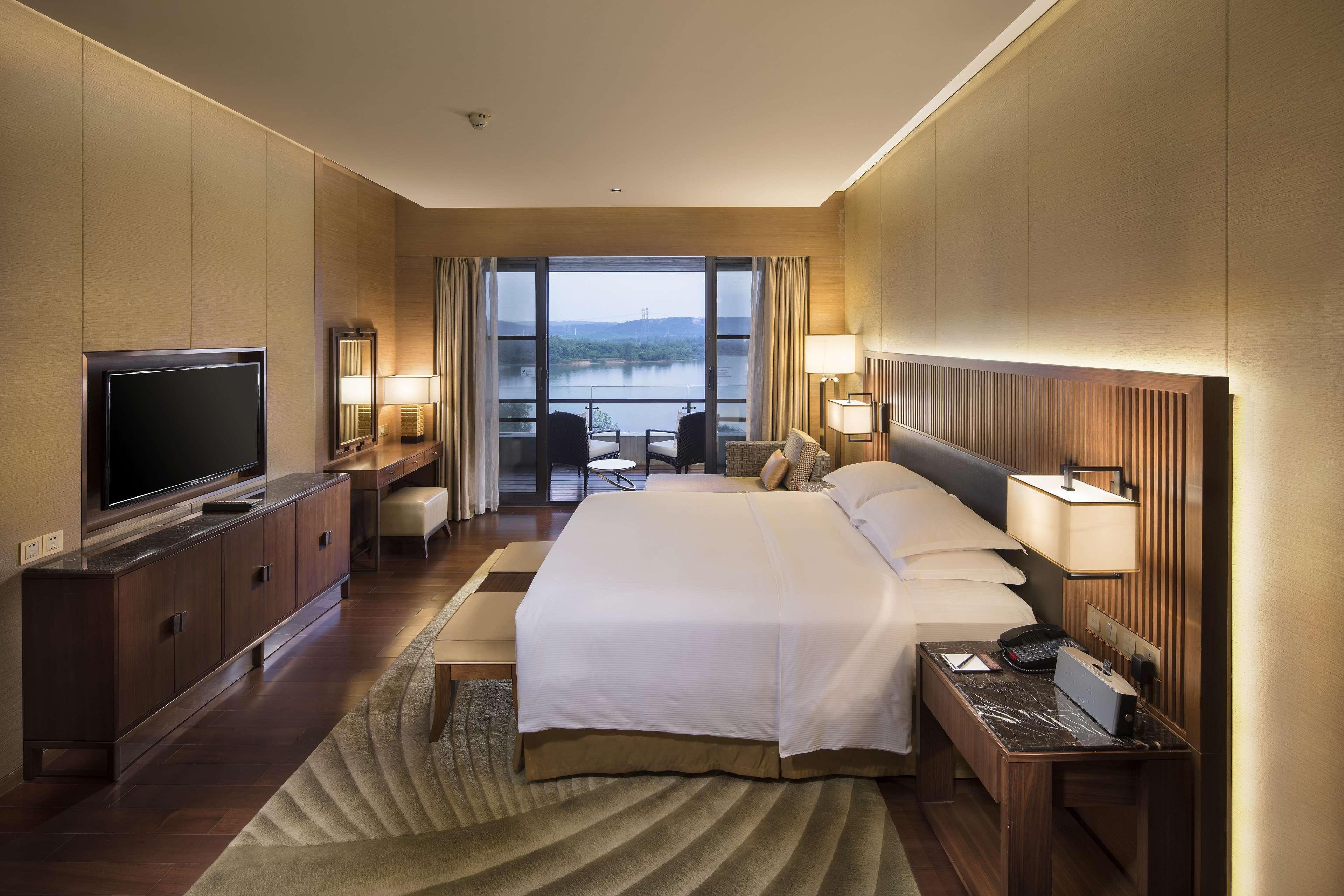 Hilton Wuhan Optics Valley Dış mekan fotoğraf