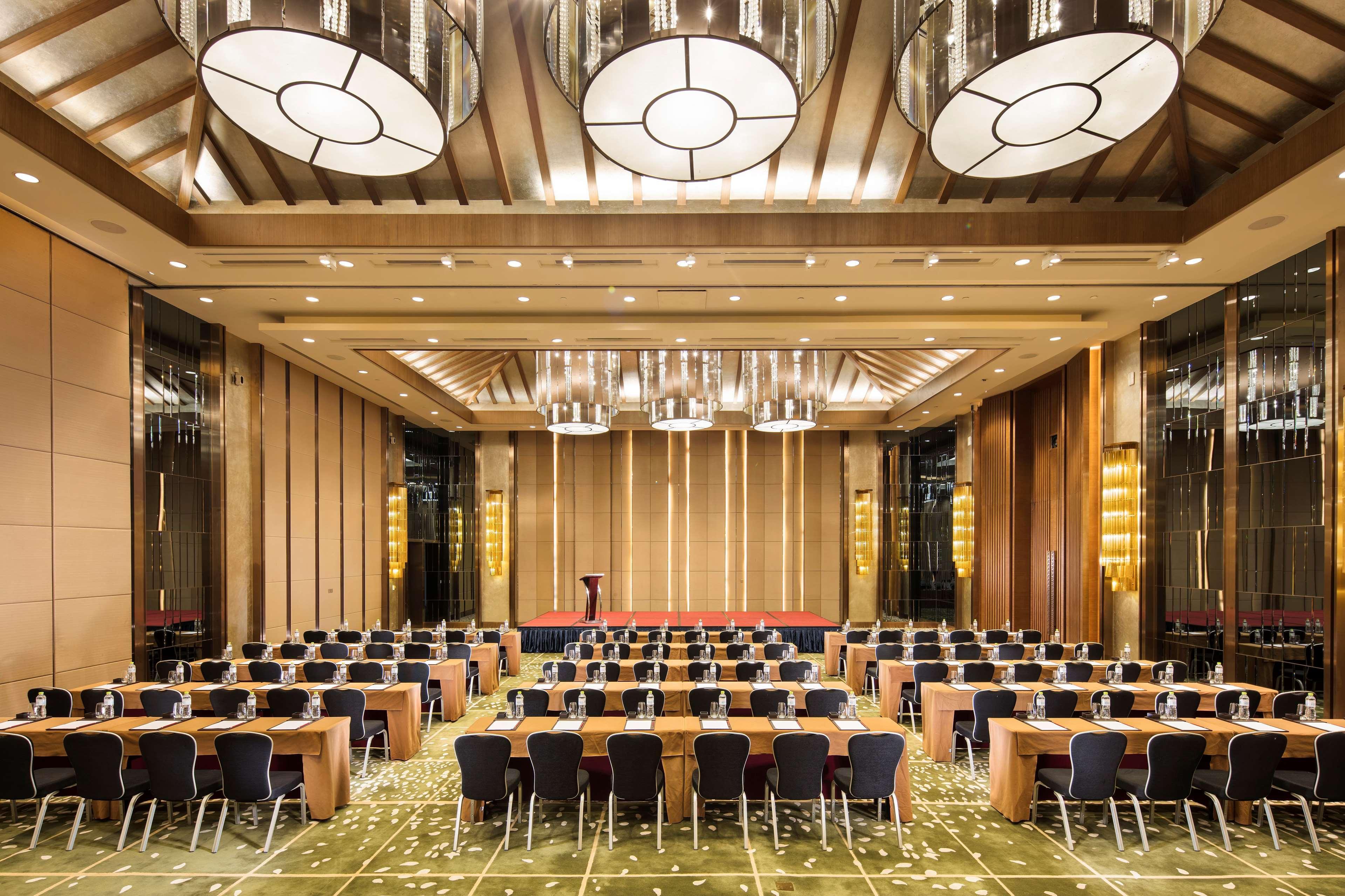 Hilton Wuhan Optics Valley Dış mekan fotoğraf