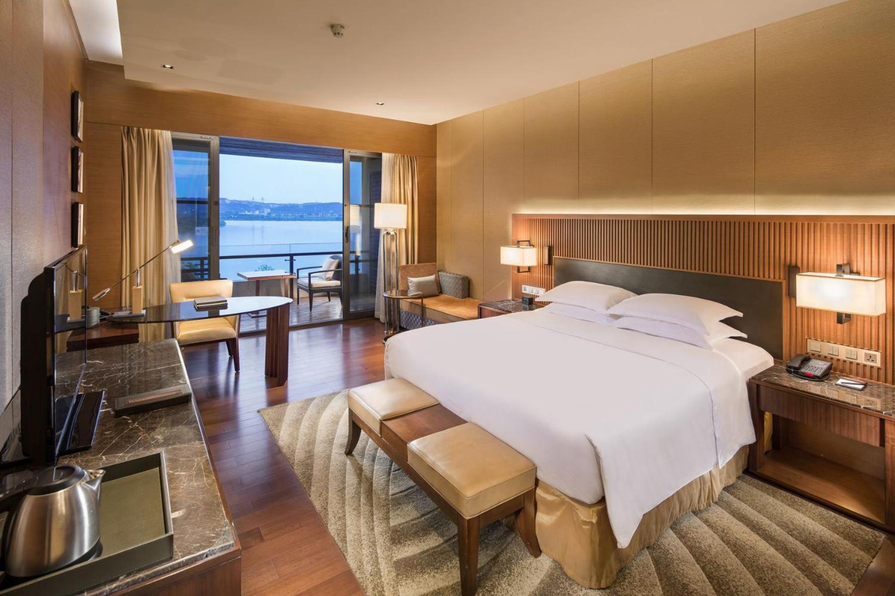 Hilton Wuhan Optics Valley Dış mekan fotoğraf