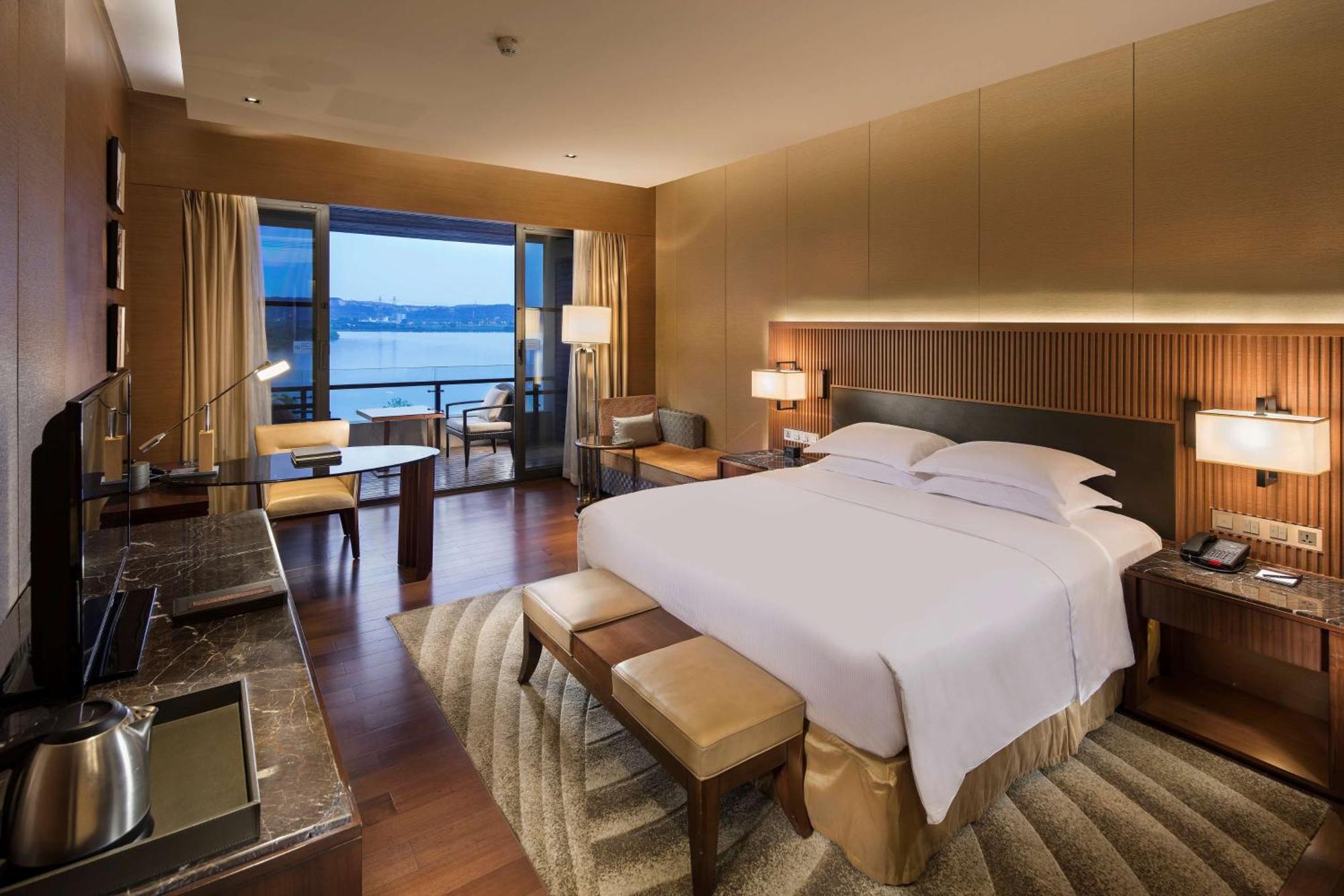 Hilton Wuhan Optics Valley Dış mekan fotoğraf