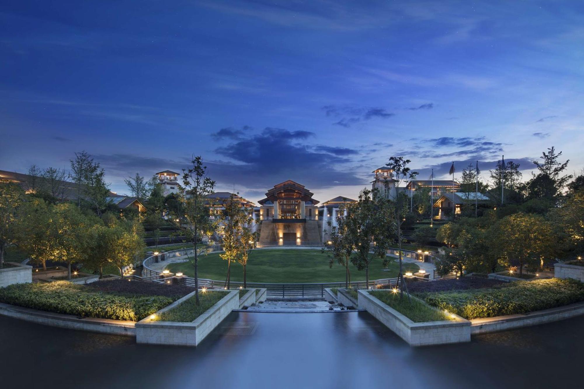 Hilton Wuhan Optics Valley Dış mekan fotoğraf