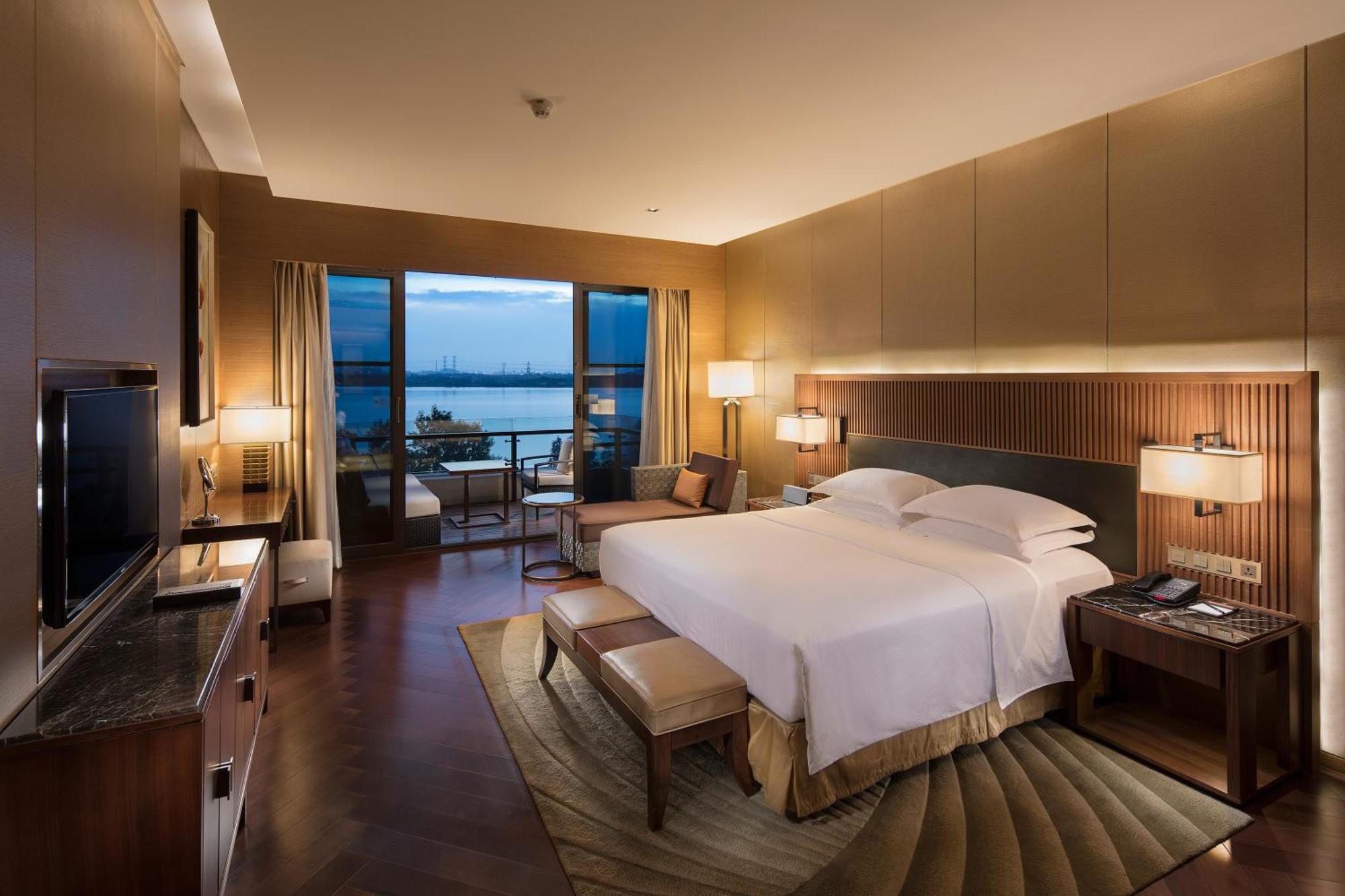 Hilton Wuhan Optics Valley Dış mekan fotoğraf